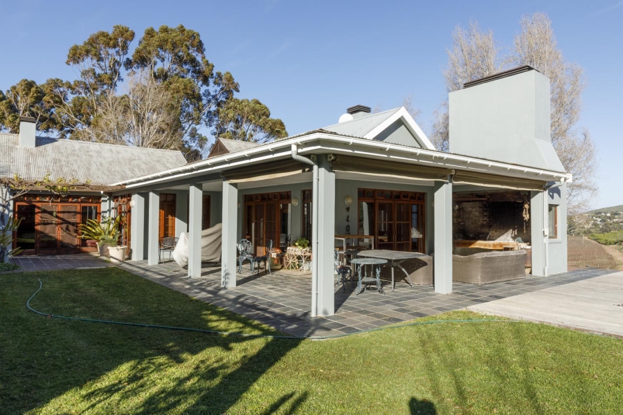 6 Bedroom Property for Sale in Ashton Western Cape